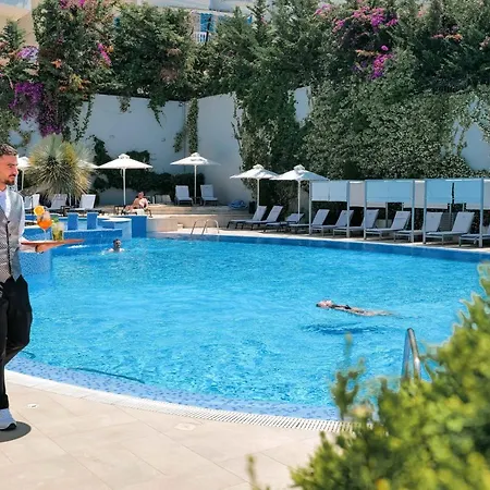 Hotel Butrinti & 5*
