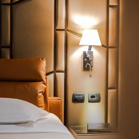 Hotel Butrinti & 5*