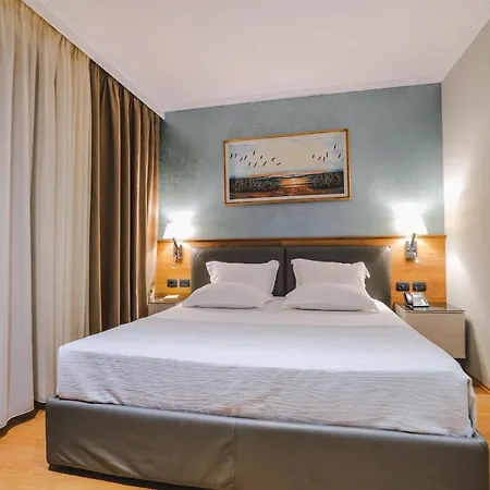 Hotel Butrinti &